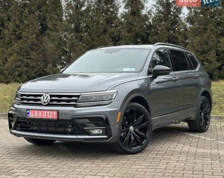 Серый Фольксваген Тигуан, объемом двигателя 2 л и пробегом 67 тыс. км за 25999 $, фото 4 на Automoto.ua