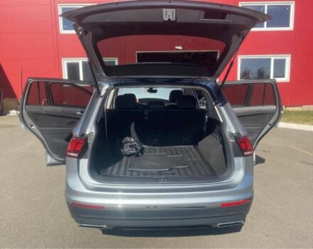 Серый Фольксваген Тигуан, объемом двигателя 2 л и пробегом 90 тыс. км за 23000 $, фото 5 на Automoto.ua