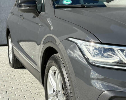 Серый Фольксваген Тигуан, объемом двигателя 2 л и пробегом 176 тыс. км за 27950 $, фото 38 на Automoto.ua