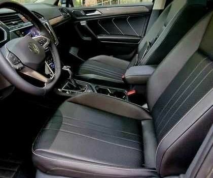 Серый Фольксваген Тигуан, объемом двигателя 2 л и пробегом 43 тыс. км за 13800 $, фото 13 на Automoto.ua