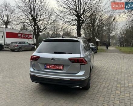 Серый Фольксваген Тигуан, объемом двигателя 2 л и пробегом 119 тыс. км за 19500 $, фото 4 на Automoto.ua