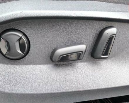 Сірий Фольксваген Тігуан, об'ємом двигуна 2 л та пробігом 63 тис. км за 23400 $, фото 40 на Automoto.ua