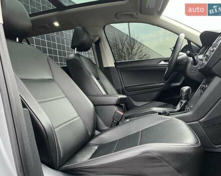 Серый Фольксваген Тигуан, объемом двигателя 2 л и пробегом 119 тыс. км за 19500 $, фото 38 на Automoto.ua