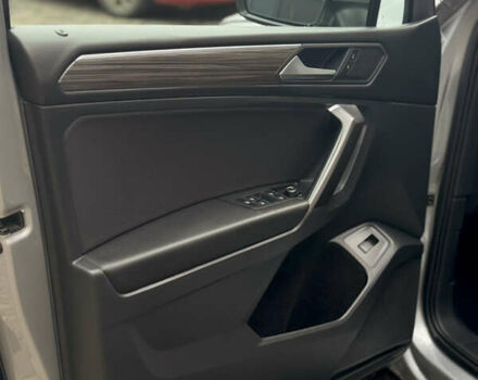 Сірий Фольксваген Тігуан, об'ємом двигуна 2 л та пробігом 204 тис. км за 34499 $, фото 8 на Automoto.ua