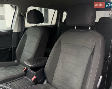 Сірий Фольксваген Тігуан, об'ємом двигуна 2 л та пробігом 204 тис. км за 34499 $, фото 11 на Automoto.ua