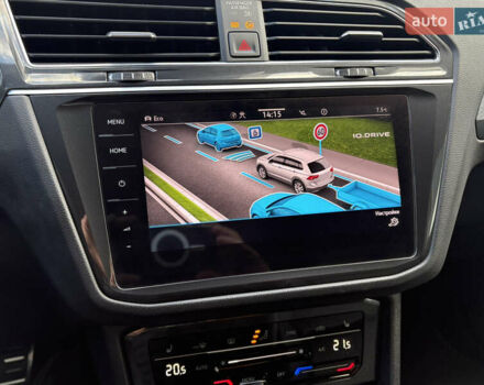 Серый Фольксваген Тигуан, объемом двигателя 2 л и пробегом 176 тыс. км за 27950 $, фото 50 на Automoto.ua