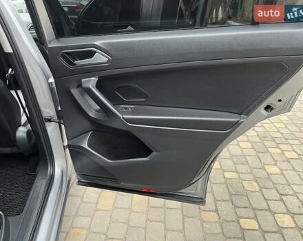 Серый Фольксваген Тигуан, объемом двигателя 2 л и пробегом 119 тыс. км за 19500 $, фото 36 на Automoto.ua