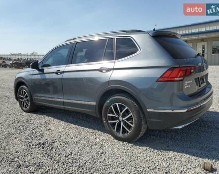 Серый Фольксваген Тигуан, объемом двигателя 1.98 л и пробегом 85 тыс. км за 4000 $, фото 1 на Automoto.ua