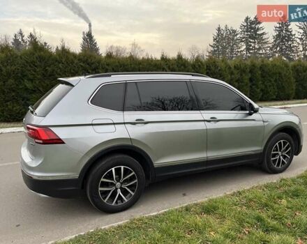 Серый Фольксваген Тигуан, объемом двигателя 2 л и пробегом 119 тыс. км за 19500 $, фото 84 на Automoto.ua