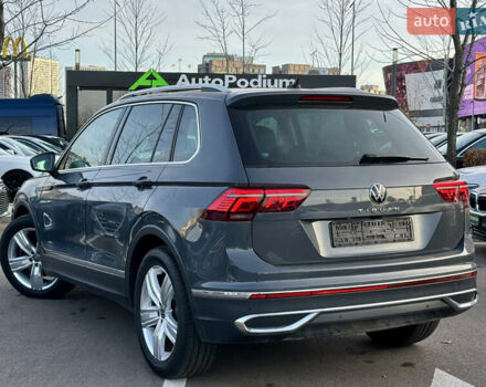 Серый Фольксваген Тигуан, объемом двигателя 1.97 л и пробегом 180 тыс. км за 31000 $, фото 8 на Automoto.ua