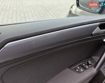 Серый Фольксваген Тигуан, объемом двигателя 2 л и пробегом 176 тыс. км за 27950 $, фото 44 на Automoto.ua