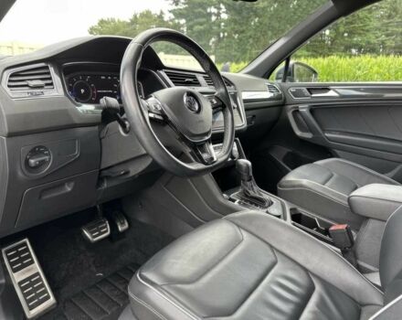 Сірий Фольксваген Тігуан, об'ємом двигуна 2 л та пробігом 11 тис. км за 7500 $, фото 8 на Automoto.ua