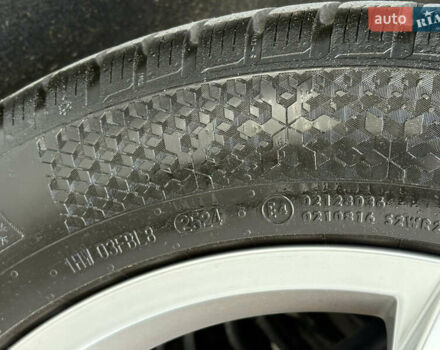 Серый Фольксваген Тигуан, объемом двигателя 2 л и пробегом 176 тыс. км за 27950 $, фото 105 на Automoto.ua