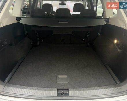 Сірий Фольксваген Тігуан, об'ємом двигуна 2 л та пробігом 204 тис. км за 34499 $, фото 19 на Automoto.ua