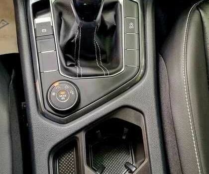 Серый Фольксваген Тигуан, объемом двигателя 2 л и пробегом 43 тыс. км за 13800 $, фото 19 на Automoto.ua