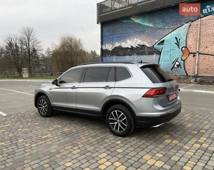 Серый Фольксваген Тигуан, объемом двигателя 2 л и пробегом 119 тыс. км за 19500 $, фото 55 на Automoto.ua
