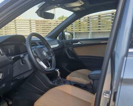 Серый Фольксваген Тигуан, объемом двигателя 1.98 л и пробегом 99 тыс. км за 26000 $, фото 6 на Automoto.ua