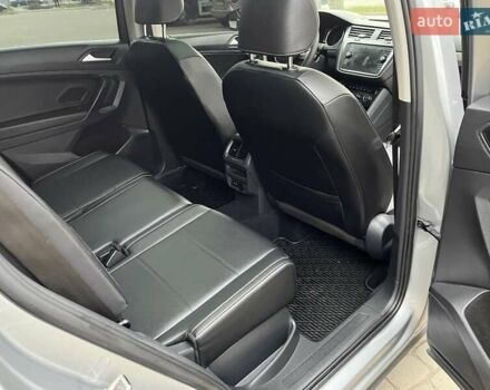 Серый Фольксваген Тигуан, объемом двигателя 2 л и пробегом 119 тыс. км за 19500 $, фото 40 на Automoto.ua