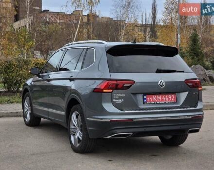 Серый Фольксваген Тигуан, объемом двигателя 1.98 л и пробегом 92 тыс. км за 24500 $, фото 3 на Automoto.ua