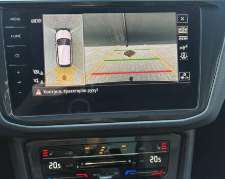 Серый Фольксваген Тигуан, объемом двигателя 2 л и пробегом 176 тыс. км за 27950 $, фото 58 на Automoto.ua