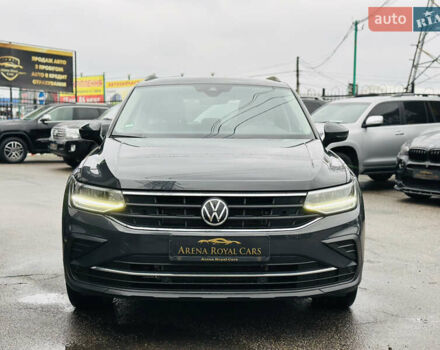 Серый Фольксваген Тигуан, объемом двигателя 1.97 л и пробегом 150 тыс. км за 26300 $, фото 6 на Automoto.ua