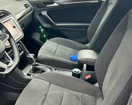 Серый Фольксваген Тигуан, объемом двигателя 1.98 л и пробегом 88 тыс. км за 43106 $, фото 4 на Automoto.ua