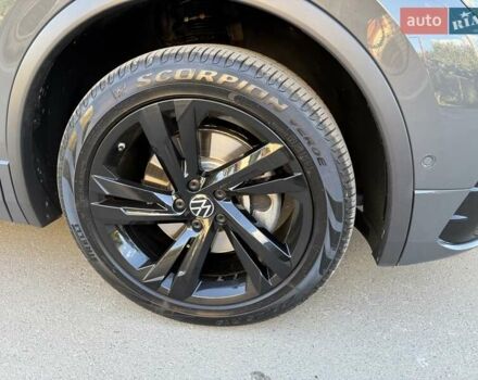 Серый Фольксваген Тигуан, объемом двигателя 1.98 л и пробегом 51 тыс. км за 38200 $, фото 3 на Automoto.ua