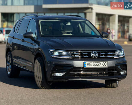 Серый Фольксваген Тигуан, объемом двигателя 1.98 л и пробегом 90 тыс. км за 21900 $, фото 3 на Automoto.ua