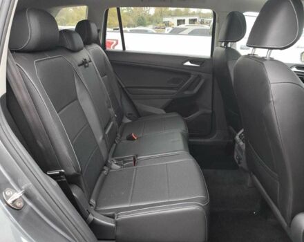 Сірий Фольксваген Тігуан, об'ємом двигуна 2 л та пробігом 65 тис. км за 3900 $, фото 9 на Automoto.ua