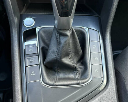 Серый Фольксваген Тигуан, объемом двигателя 2 л и пробегом 176 тыс. км за 27950 $, фото 56 на Automoto.ua