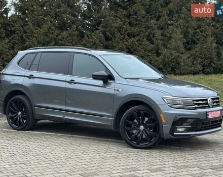 Серый Фольксваген Тигуан, объемом двигателя 2 л и пробегом 67 тыс. км за 25999 $, фото 1 на Automoto.ua