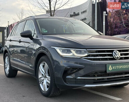 Серый Фольксваген Тигуан, объемом двигателя 1.97 л и пробегом 180 тыс. км за 31000 $, фото 5 на Automoto.ua