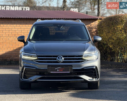 Серый Фольксваген Тигуан, объемом двигателя 2 л и пробегом 120 тыс. км за 23500 $, фото 5 на Automoto.ua