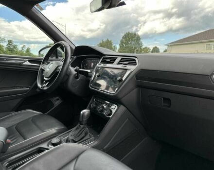 Сірий Фольксваген Тігуан, об'ємом двигуна 2 л та пробігом 11 тис. км за 7500 $, фото 15 на Automoto.ua