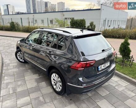 Сірий Фольксваген Тігуан, об'ємом двигуна 1.97 л та пробігом 51 тис. км за 34500 $, фото 17 на Automoto.ua