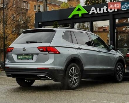 Серый Фольксваген Тигуан, объемом двигателя 1.98 л и пробегом 100 тыс. км за 23900 $, фото 17 на Automoto.ua