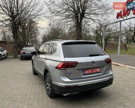 Серый Фольксваген Тигуан, объемом двигателя 2 л и пробегом 119 тыс. км за 19500 $, фото 5 на Automoto.ua