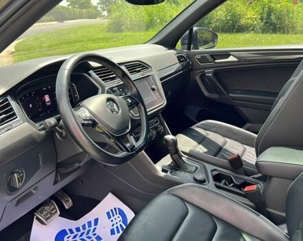 Серый Фольксваген Тигуан, объемом двигателя 2 л и пробегом 38 тыс. км за 13000 $, фото 7 на Automoto.ua