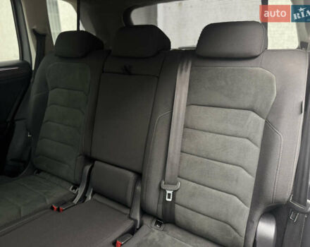 Сірий Фольксваген Тігуан, об'ємом двигуна 2 л та пробігом 204 тис. км за 34499 $, фото 17 на Automoto.ua