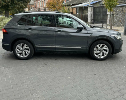 Серый Фольксваген Тигуан, объемом двигателя 2 л и пробегом 194 тыс. км за 31500 $, фото 5 на Automoto.ua