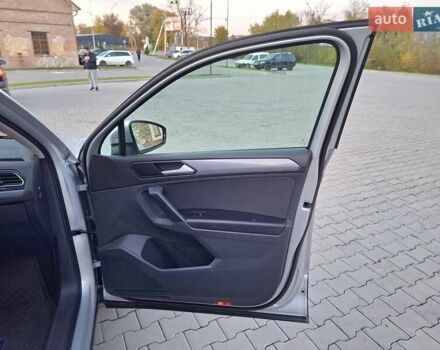 Серый Фольксваген Тигуан, объемом двигателя 1.97 л и пробегом 190 тыс. км за 26399 $, фото 21 на Automoto.ua