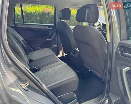 Сірий Фольксваген Тігуан, об'ємом двигуна 1.98 л та пробігом 130 тис. км за 27000 $, фото 17 на Automoto.ua