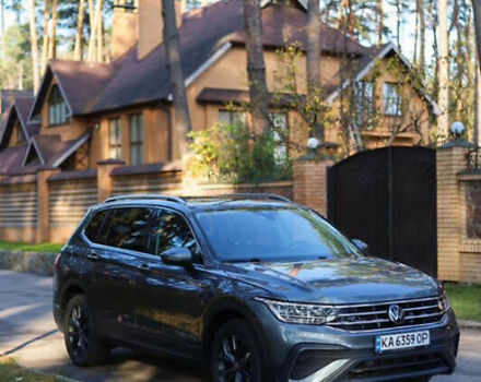 Серый Фольксваген Тигуан, объемом двигателя 1.98 л и пробегом 82 тыс. км за 25000 $, фото 1 на Automoto.ua