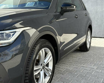 Серый Фольксваген Тигуан, объемом двигателя 2 л и пробегом 176 тыс. км за 27950 $, фото 39 на Automoto.ua