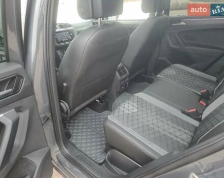 Серый Фольксваген Тигуан, объемом двигателя 2 л и пробегом 117 тыс. км за 34900 $, фото 4 на Automoto.ua