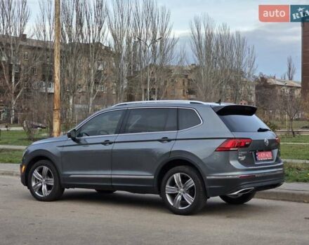 Серый Фольксваген Тигуан, объемом двигателя 1.98 л и пробегом 92 тыс. км за 24500 $, фото 2 на Automoto.ua