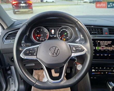 Серый Фольксваген Тигуан, объемом двигателя 1.97 л и пробегом 190 тыс. км за 26399 $, фото 27 на Automoto.ua