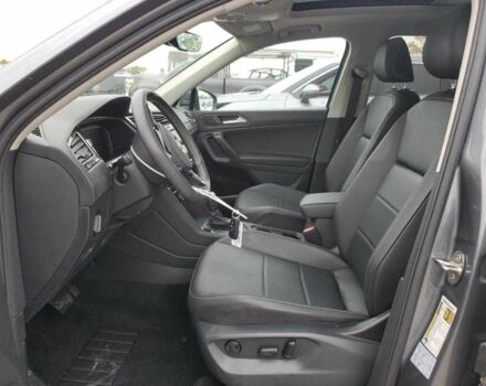 Серый Фольксваген Тигуан, объемом двигателя 2 л и пробегом 65 тыс. км за 3900 $, фото 5 на Automoto.ua