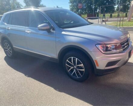 Серый Фольксваген Тигуан, объемом двигателя 2 л и пробегом 90 тыс. км за 23000 $, фото 2 на Automoto.ua