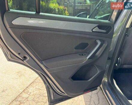 Сірий Фольксваген Тігуан, об'ємом двигуна 1.98 л та пробігом 130 тис. км за 27000 $, фото 6 на Automoto.ua
